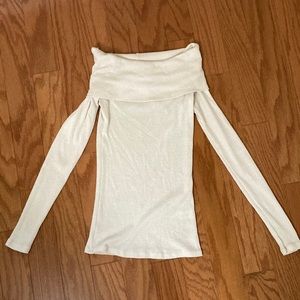Off white Michael Stars off the shoulder long sleeve top.